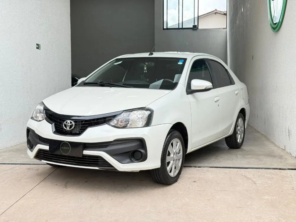 Toyota ETIOS X Plus Sedan 1.5 Flex 16V 4p Aut.
